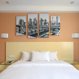 Room Mainland Chinese Citizens